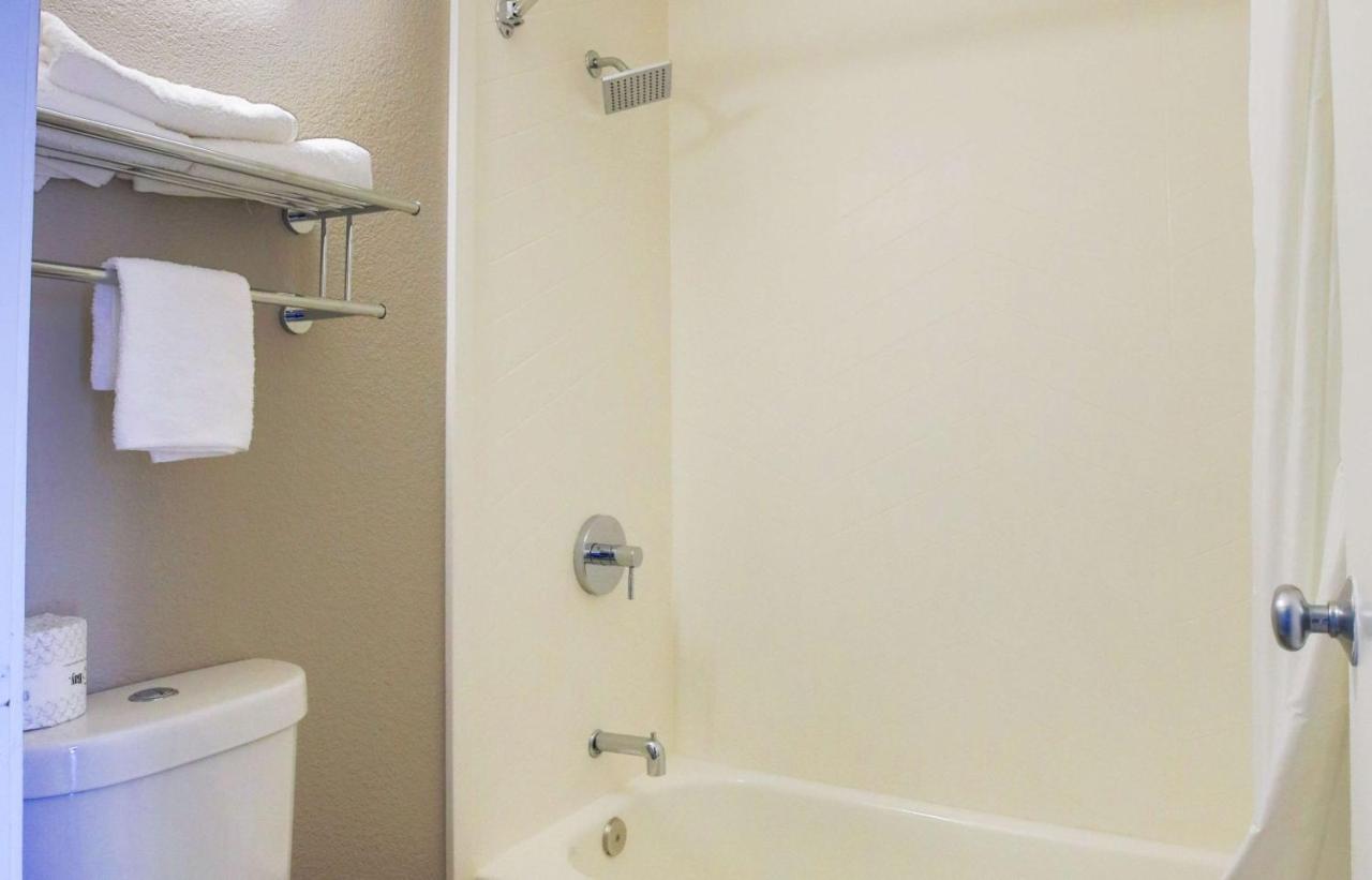 Hotel 6-sacramento, Ca - Central