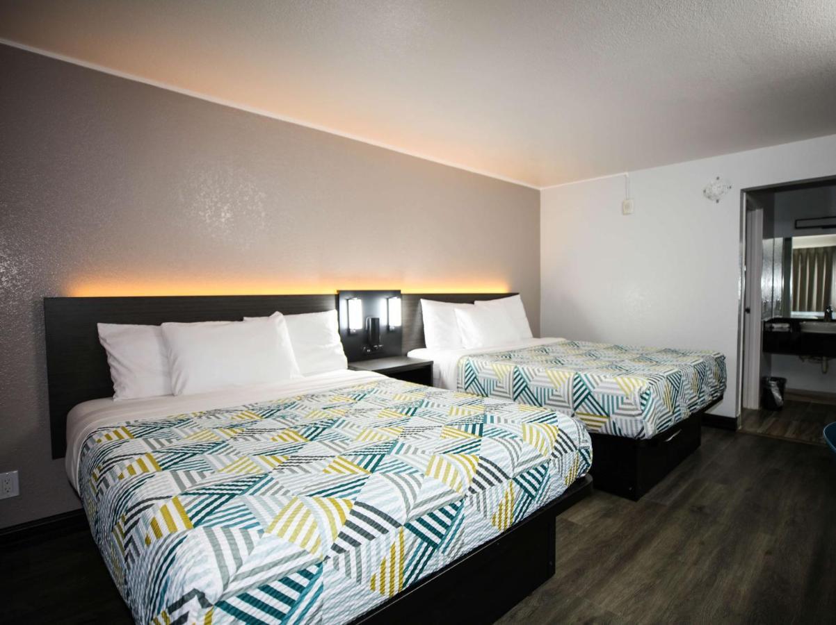 Hotel 6-sacramento, Ca - Central Sacramento