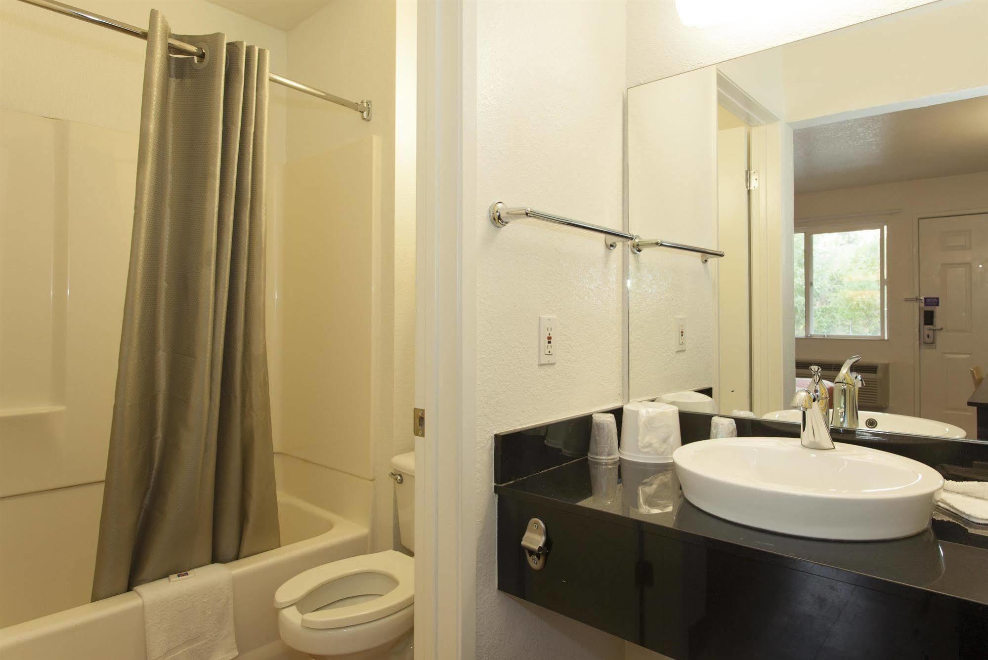 6-sacramento, Ca - Central Hotel